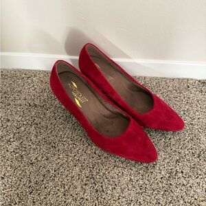 AEROSOLES Red Suede Heels